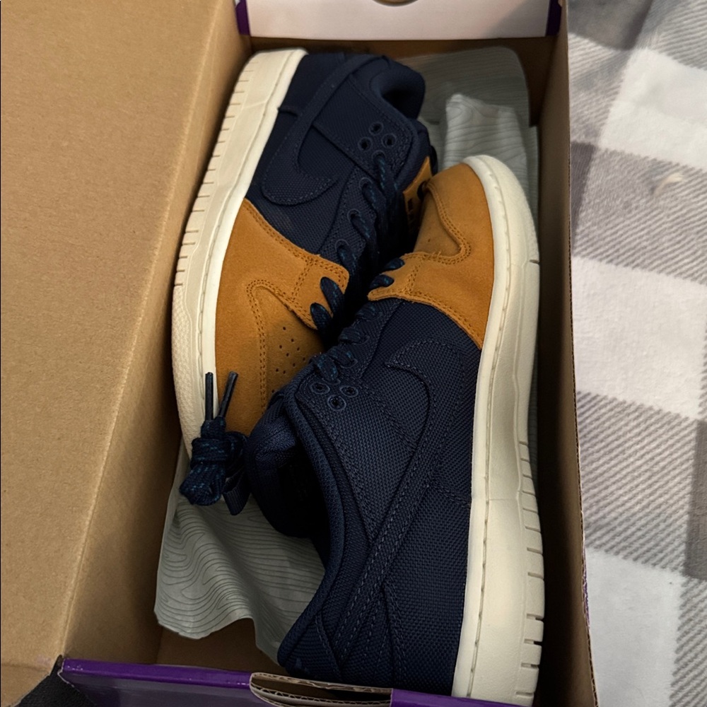 Nike Blue and Brown Sneakers size 7.5W